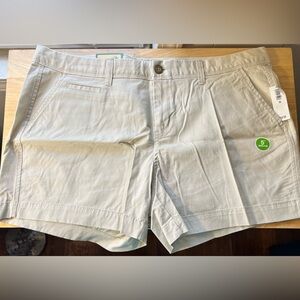 Old Navy Perfect 5” Low-Rise Shorts Women’s Size 16 NWT Favorite Khakis Cotton